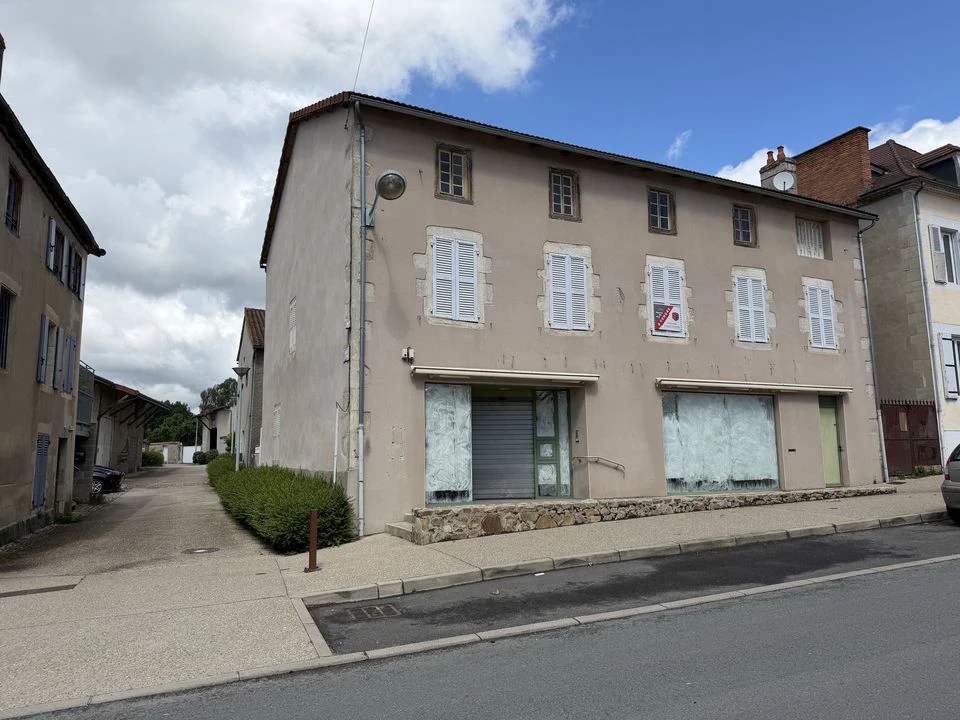 grand local commerce plein centre maison cuisine c