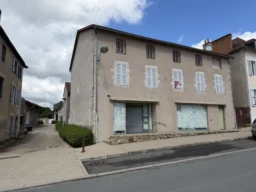 grand local commerce plein centre maison cuisine c