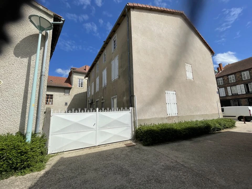 grand local commerce plein centre maison cuisine c