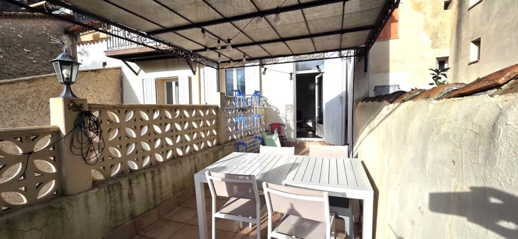 SIGNES-APPARTEMENT T4-A VENDRE-TERRASSE-3