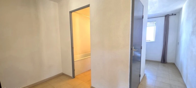 LA CIOTAT-A VENDRE-STUDIO-1 CHAMBRE-CALME-PROCHE C