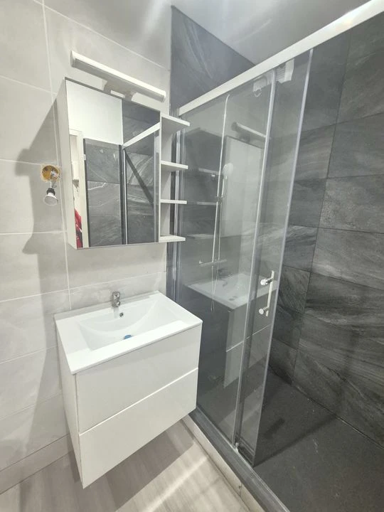 LA CIOTAT APPARTEMENT T2 de 33m² avec carré de jar