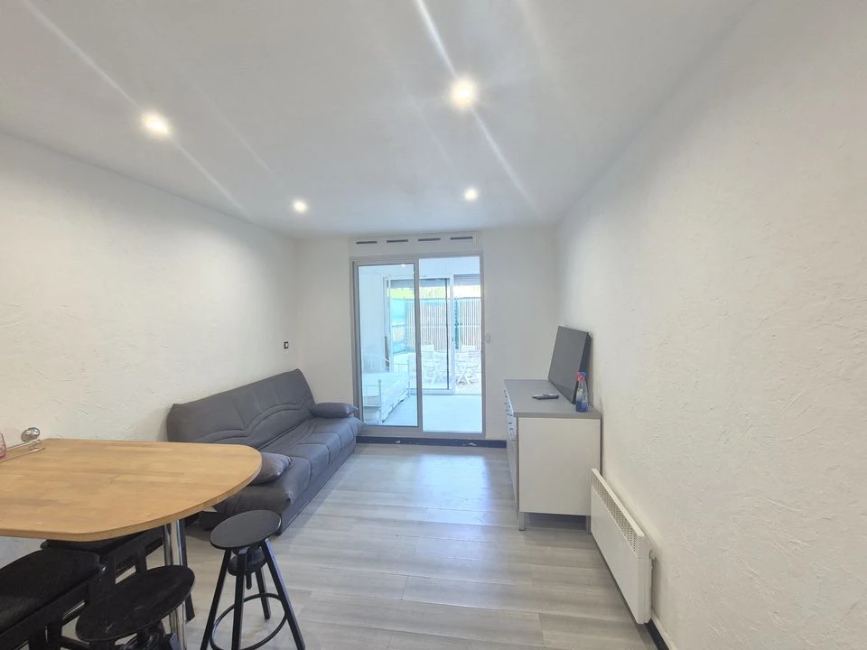LA CIOTAT APPARTEMENT T2 de 33m² avec carré de jar