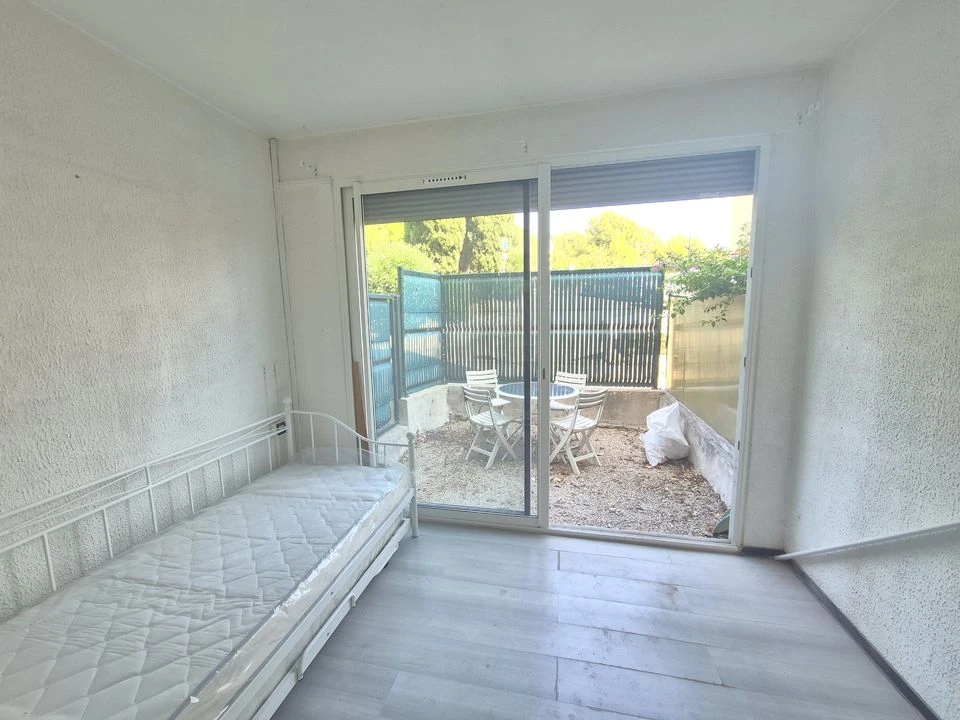 LA CIOTAT APPARTEMENT T2 de 33m² avec carré de jar