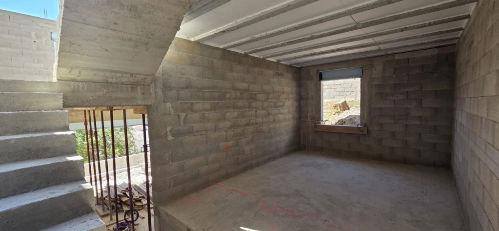 CUGES LES PINS-MAISON T5-CONSTRUCTION NEUVE-A VEND