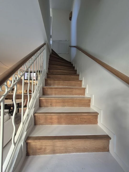 - maison de ville T4 - 3 chambres - terrasses - pa
