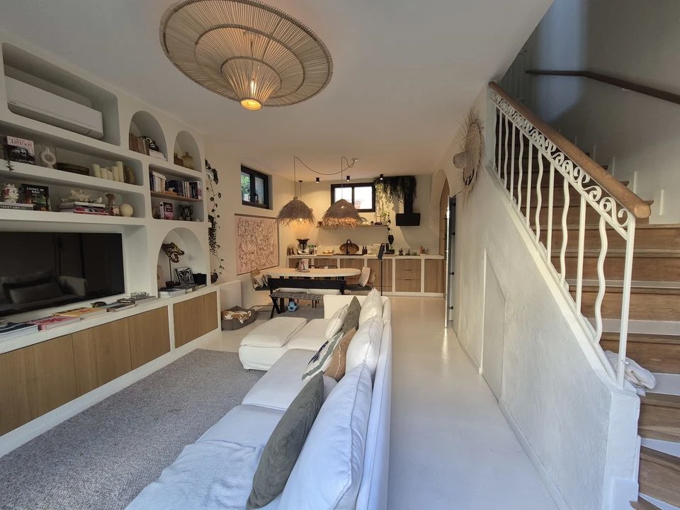 - maison de ville T4 - 3 chambres - terrasses - pa