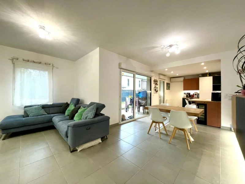 3 chambres, garage , calme