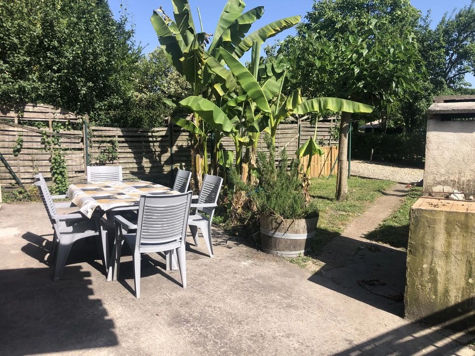 MAISON EN PIERRE 2 CHAMBRES JARDIN PUITS
