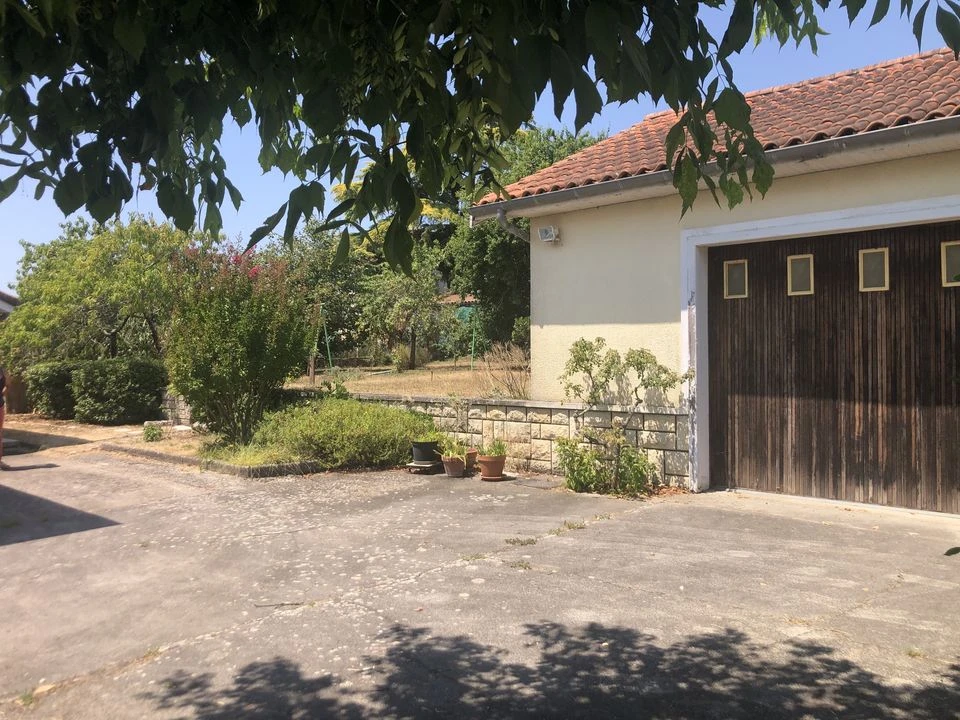 MAISON T4 PAUILLAC JARDIN CALME PROXIMITE COMMERCE