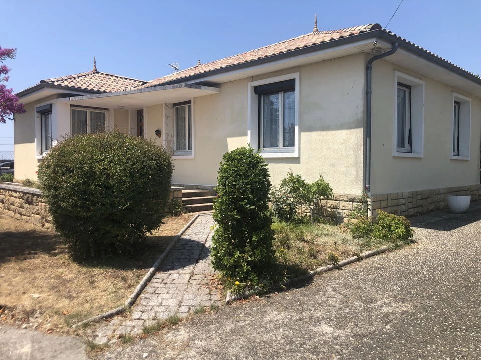 MAISON T4 PAUILLAC JARDIN CALME PROXIMITE COMMERCE