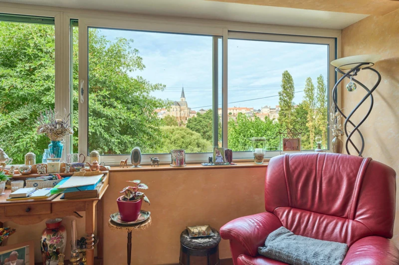 Magnifique vue sur Montrevault depuis le salon