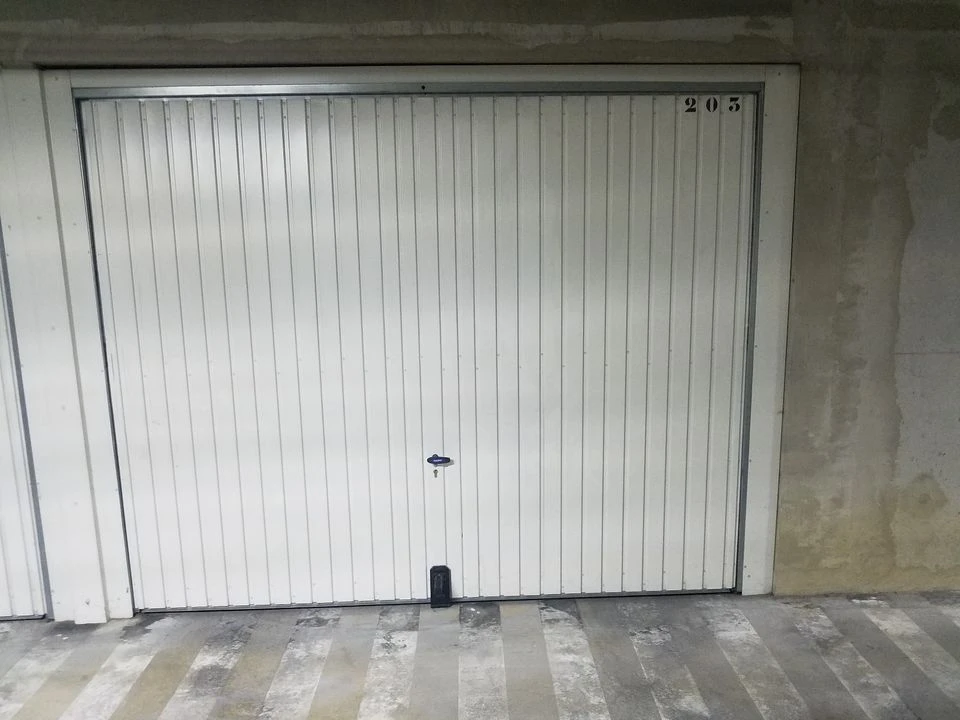 La seyne sur mer à vendre . Garage .Box fermé Sécu