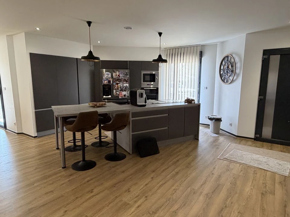 STANDING CHAMBRES SEJOUR MAISON TERRAIN SALLE DE B