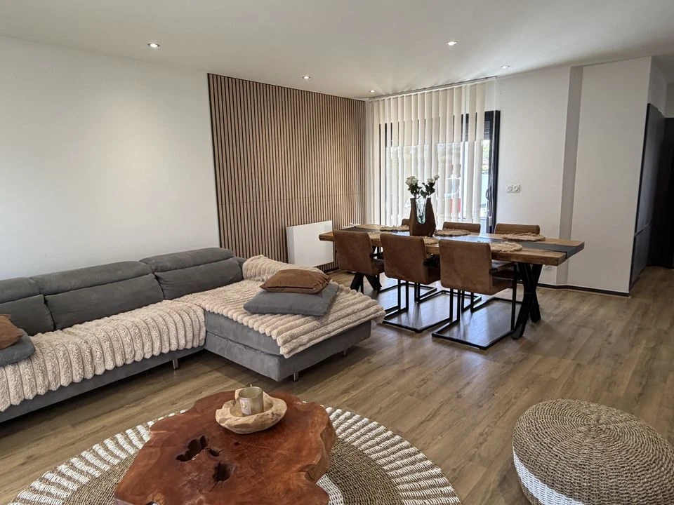 STANDING CHAMBRES SEJOUR MAISON TERRAIN SALLE DE B