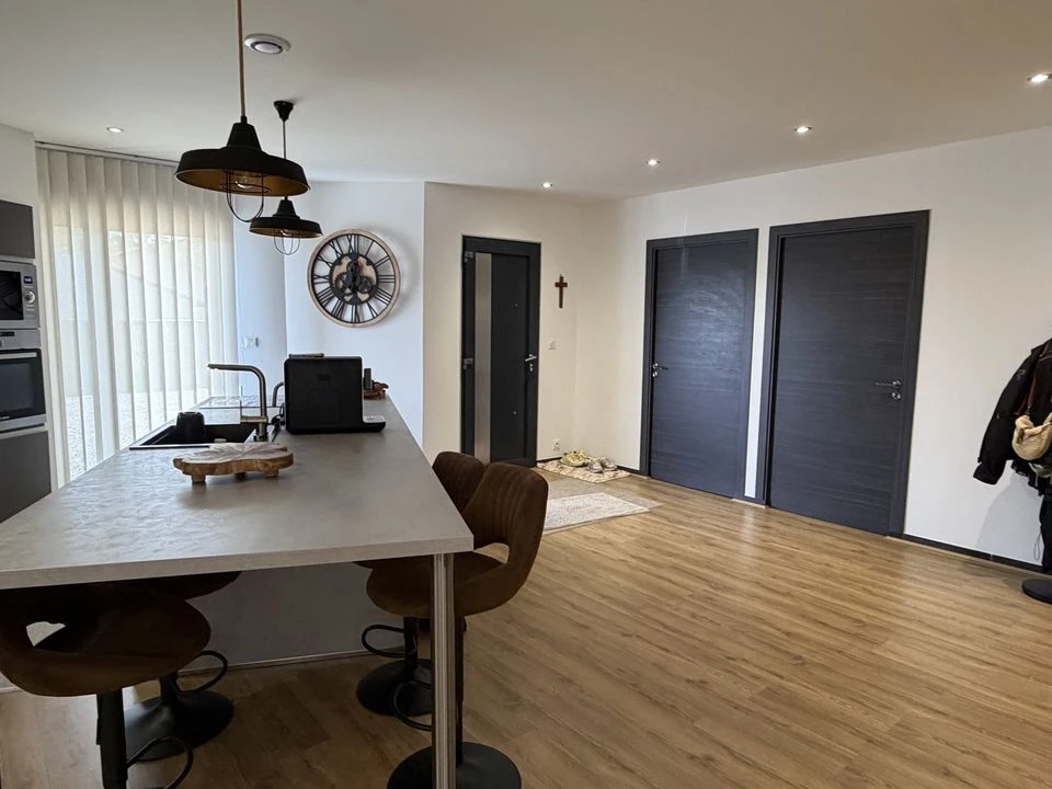 STANDING CHAMBRES SEJOUR MAISON TERRAIN SALLE DE B