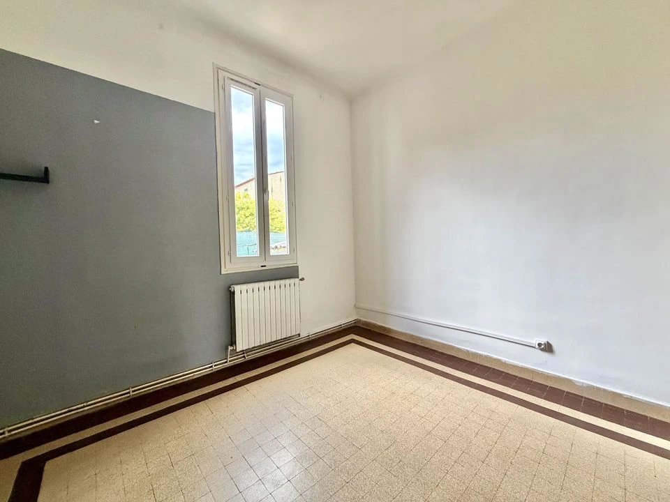 MAISON T3 65m2 / TERRAIN 400m2 / CHATEAU GOMBERT 1