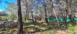 LE BEAUSSET-TERRAIN 690M²-NON CONSTRUCTIBLE-A VEND