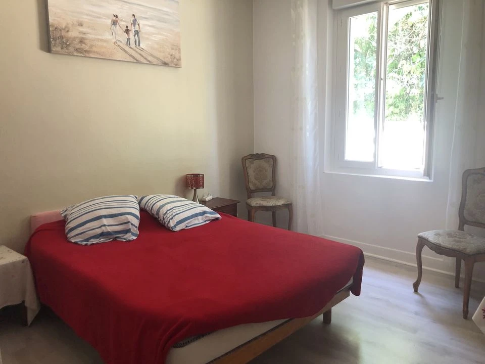 GRANDE MAISON 125 m2 3 CHAMBRES TERRAIN 1092 m2