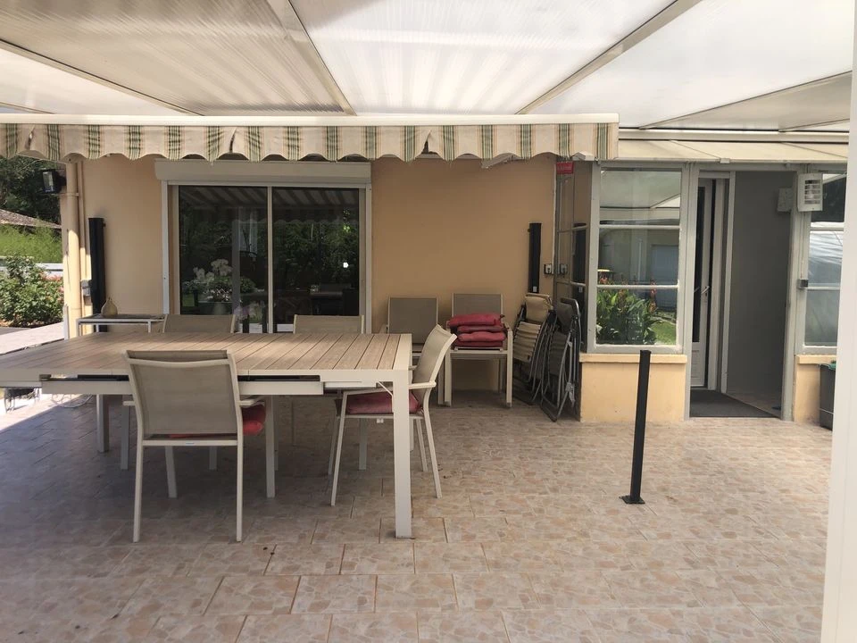 GRANDE MAISON 125 m2 3 CHAMBRES TERRAIN 1092 m2