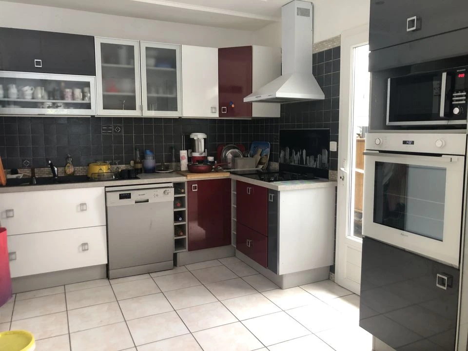 GRANDE MAISON 125 m2 3 CHAMBRES TERRAIN 1092 m2