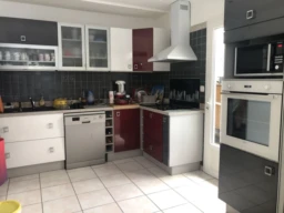 GRANDE MAISON 125 m2 3 CHAMBRES TERRAIN 1092 m2
