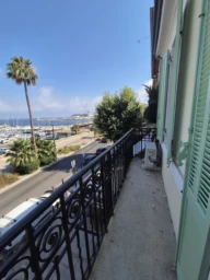 LA CIOTAT  TRES BEAU STUDIO - vue mer - proche por