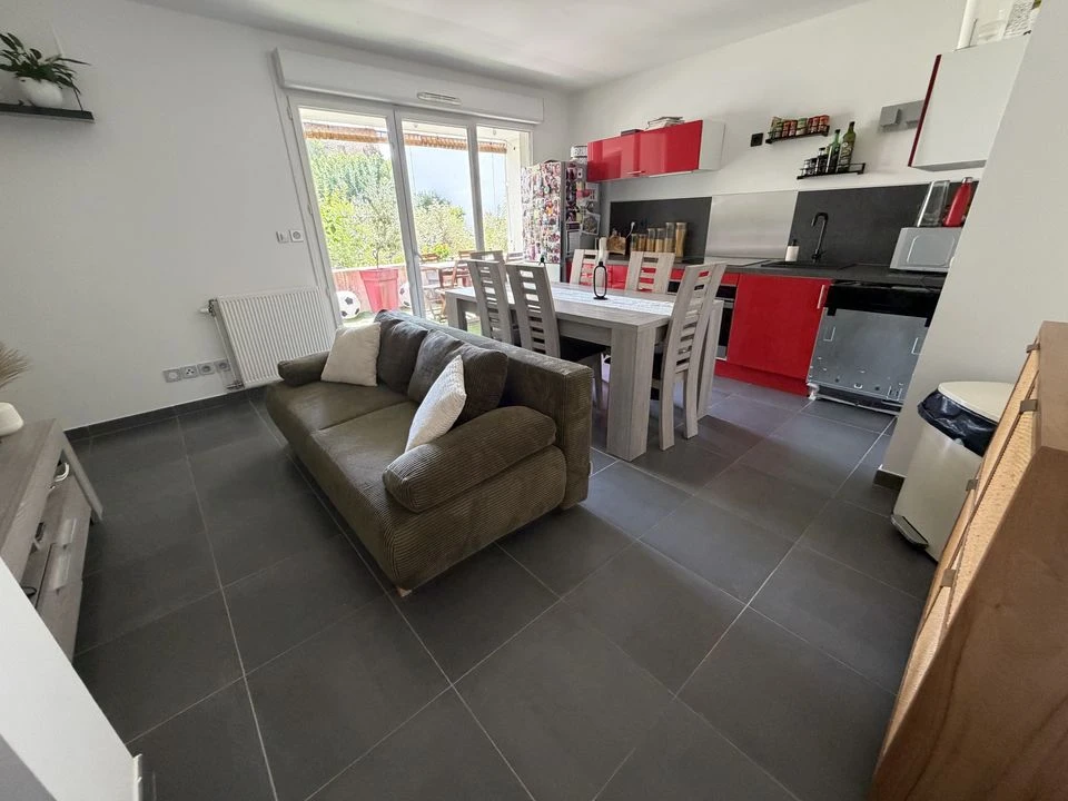t2 - chateau gombert - village - suite parentale -