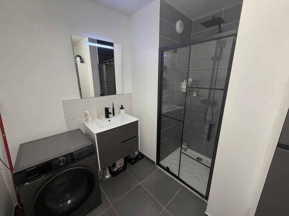 t2 - chateau gombert - village - suite parentale -
