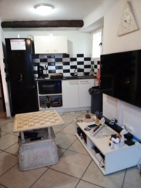 kitchenette équipée ouverte