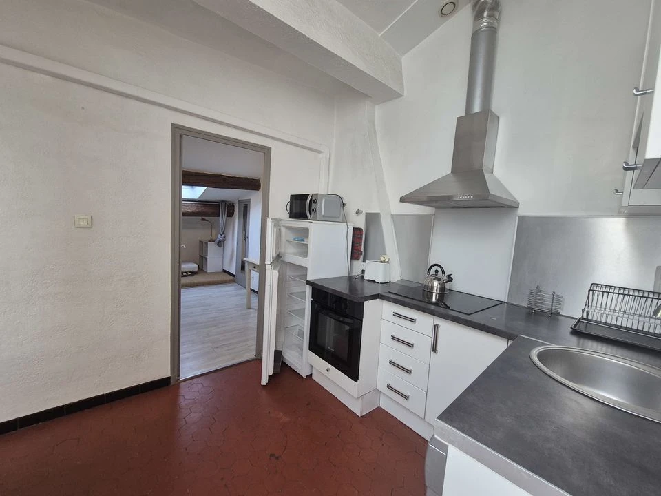 LA CIOTAT APPARTEMENT T3 + bureau - calme - cen