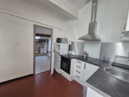 LA CIOTAT APPARTEMENT T3 + bureau   -  calme - cen