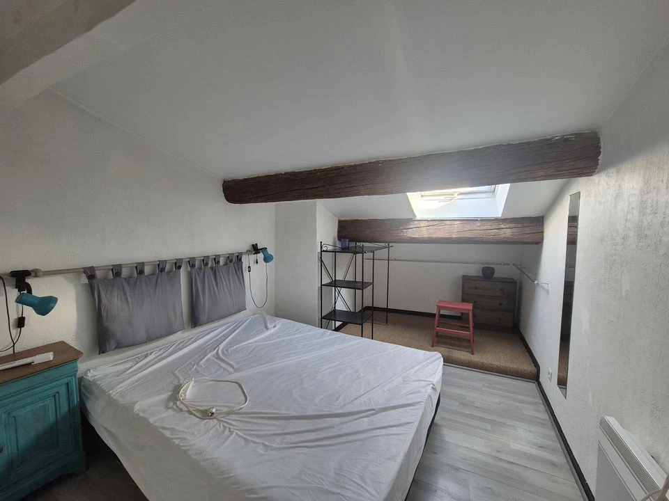 LA CIOTAT APPARTEMENT T3 + bureau - calme - cen