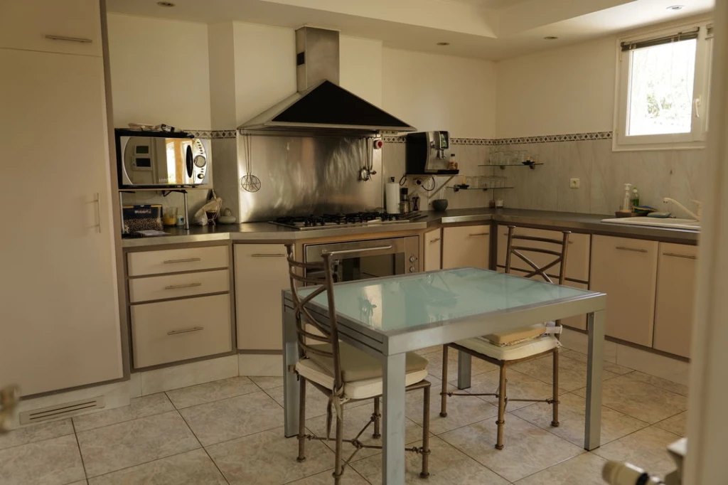 Maison T8 190 m² /jardin 730 m² + dépendance
