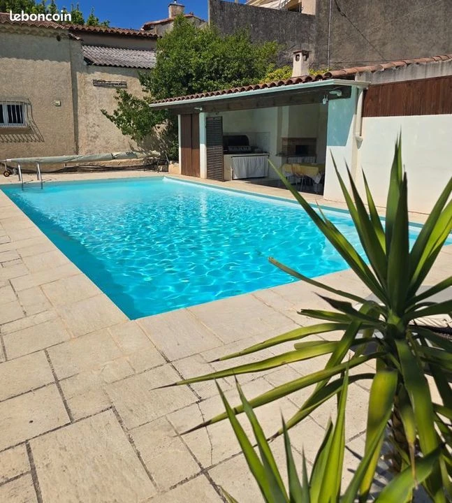 Maison T8 190 m² /jardin 730 m² + dépendance