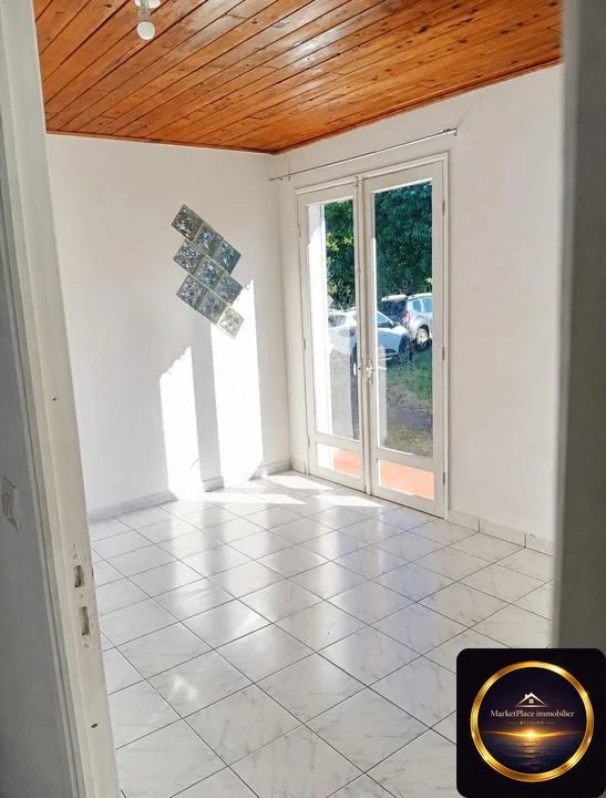 plain pied - jardin arboré - piscinable - 4 chambr