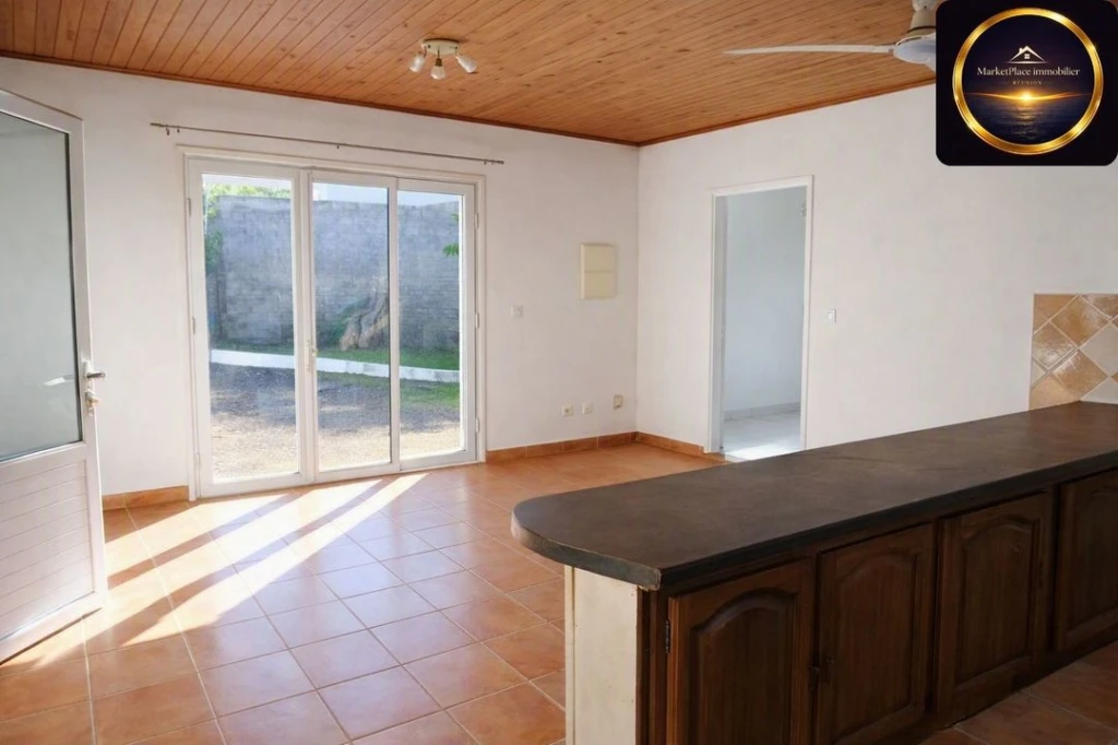 plain pied - jardin arboré - piscinable - 4 chambr