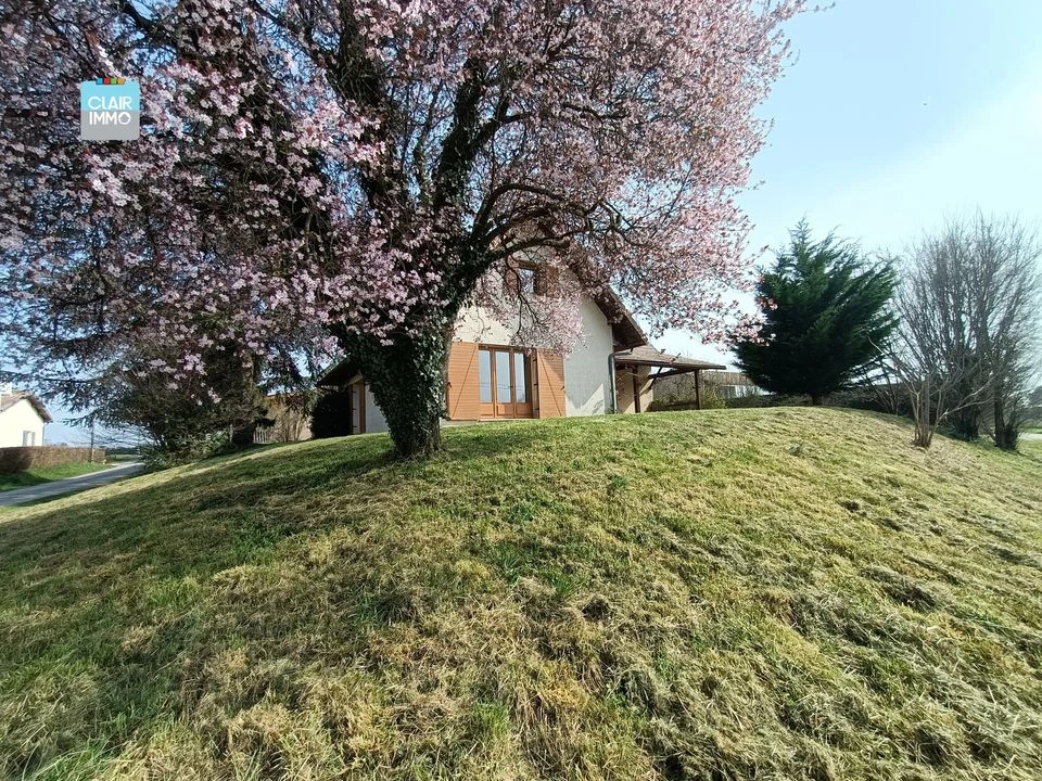 A SAINT-CYR-MENTHON PROCHE MACON ET BOURG-EN-BRESS