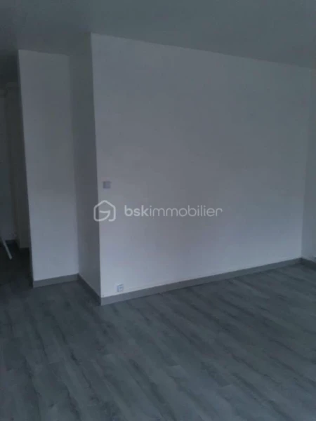OnWi6JUk5eTpWv21UbldqhNPSGssPoctmSUU4kLl.jpg