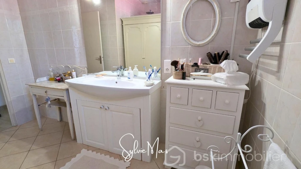 GBI7pqASr54BCsP0WeAWRiA5UbEhMfxKm3mBmrm6.jpg