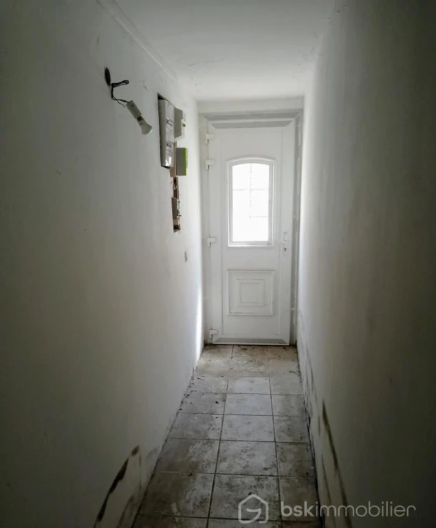 8dZdIbFawYYDFTpgjFN0FPLxBYl8u82PeJSeSOt4.jpg