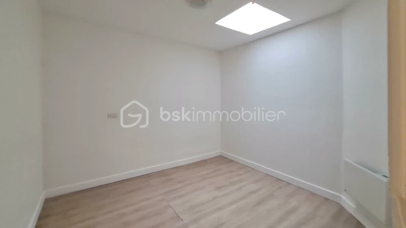 HWn6kuc5lcGGstGIReGuYxalqSs7yBqBoi8bynPB.jpg