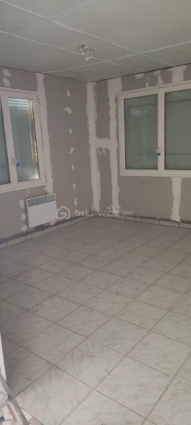 TT095w5hYI9gz7RU059Yz3uzoMd34Fcn9P6fX9A4.jpg
