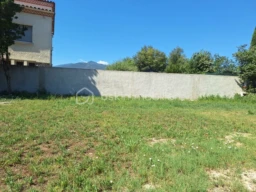CsrTAkhDZunOSZn51naMmBlAYj24EDe8e8HPAVQt.jpg