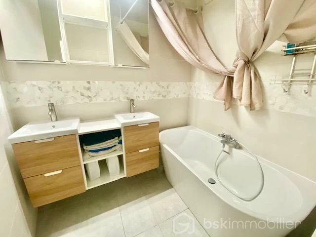 kJ0uL2kjColqngT1aLS0zVQOFrxRV1VcShM9MSG4.jpg
