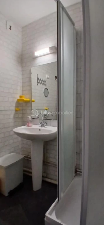 srlmmOK11tvzSZRpsyCDHn10pJ3EBdRmGN4jxaLL.jpg