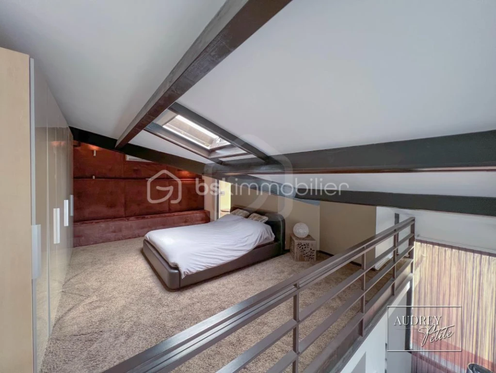 raZWfOV4pxwvbFPYtVY84fawzVowuVD5TydwWBwN.jpg