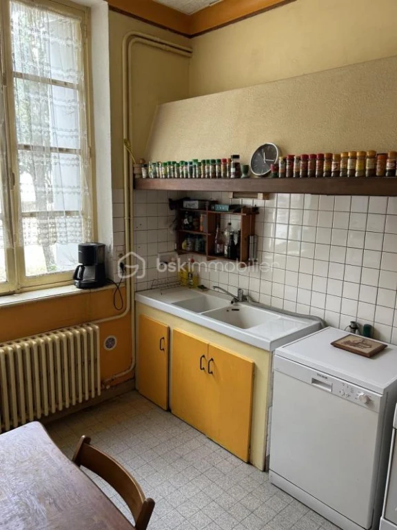 bBqoQKvrHJZgERyPimh18cXlZA53jxZ7AAK00ciP.jpg