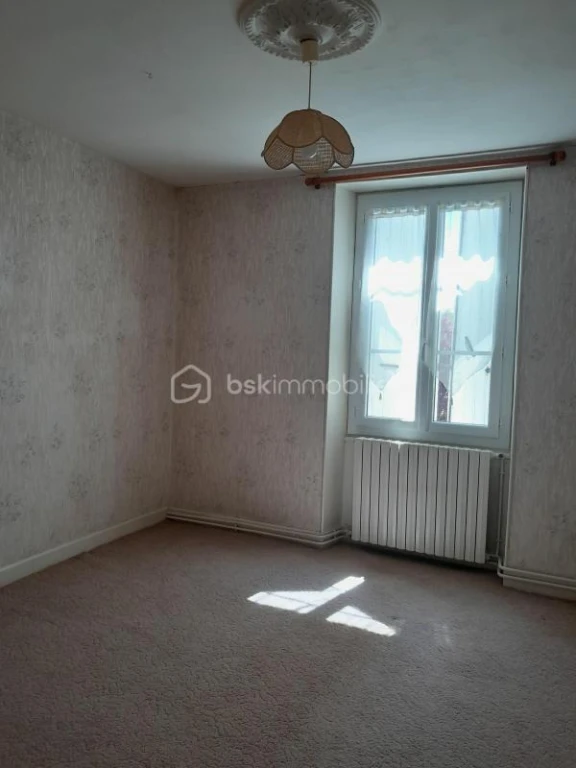 lqBVyuQpEtJUpNN2927EV7MXWeDsTg25xlrbbSAb.jpg