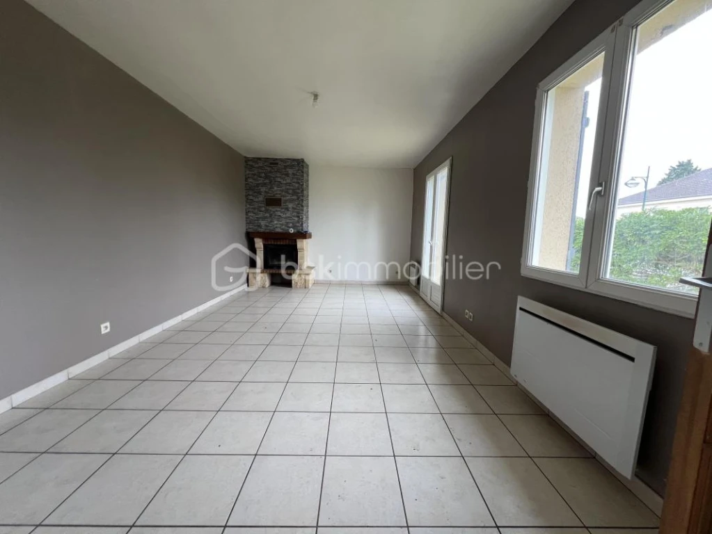 T31P4xKVR6NLapi6eigGX18eMcyBoeKnIYX0215H.jpg